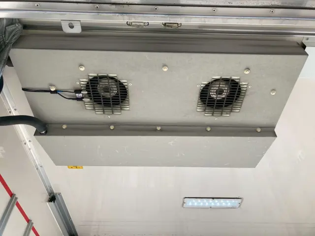 いすゞ エルフ 2RG-NPR88AN(2WD)の写真22