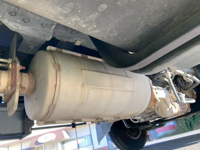 いすゞ エルフ 2RG-NPR88AN(2WD)の写真31