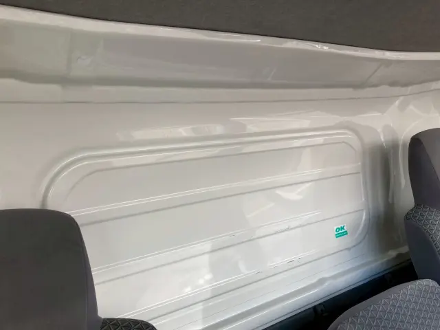 いすゞ エルフ 2RG-NPR88AN(2WD)の写真43