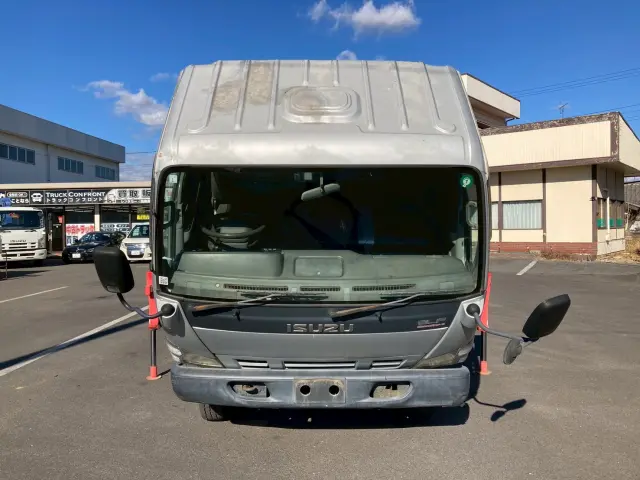 いすゞ エルフ PB-NPR81AR(2WD)の写真5