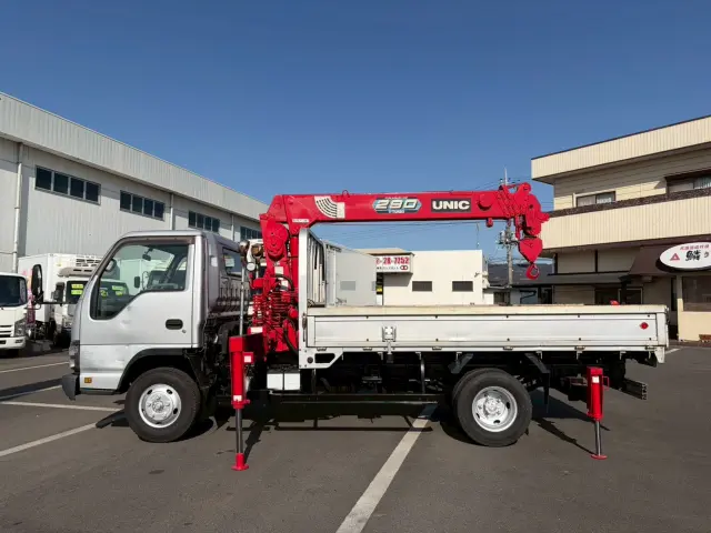 いすゞ エルフ PB-NPR81AR(2WD)の写真8