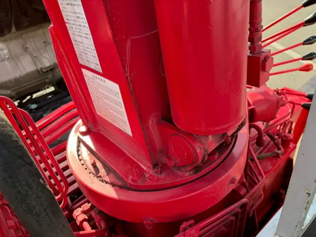 いすゞ エルフ PB-NPR81AR(2WD)の写真15