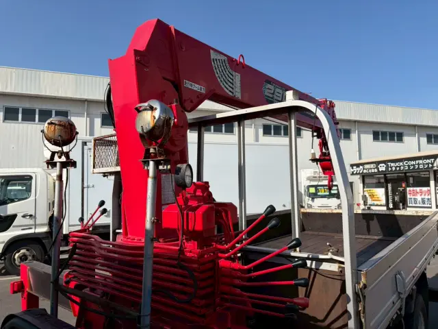 いすゞ エルフ PB-NPR81AR(2WD)の写真16