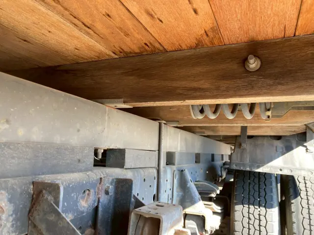 いすゞ エルフ PB-NPR81AR(2WD)の写真19