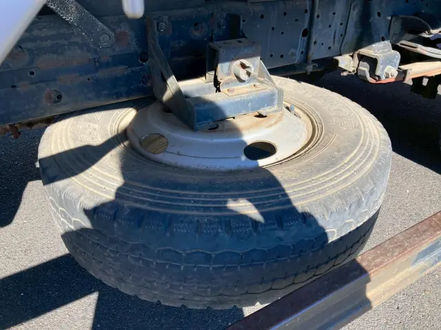 いすゞ エルフ PB-NPR81AR(2WD)の写真21