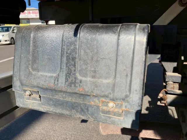 いすゞ エルフ PB-NPR81AR(2WD)の写真29