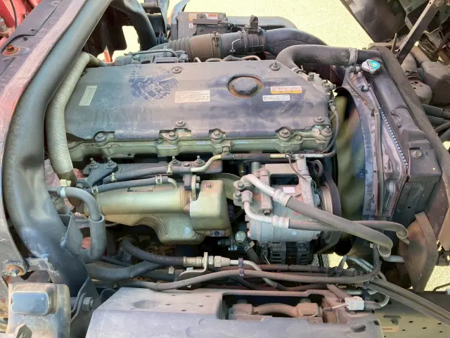 いすゞ エルフ PB-NPR81AR(2WD)の写真33