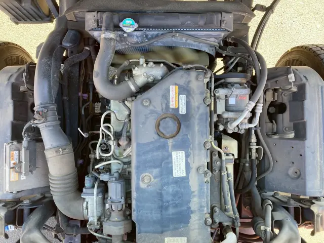 いすゞ エルフ PB-NPR81AR(2WD)の写真34