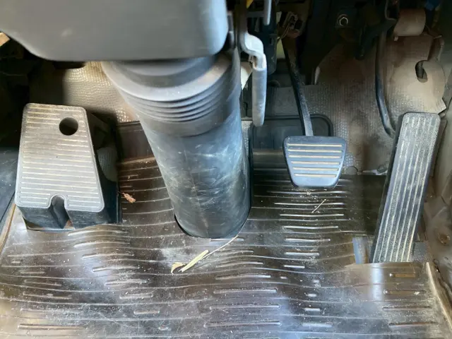 いすゞ エルフ PB-NPR81AR(2WD)の写真44