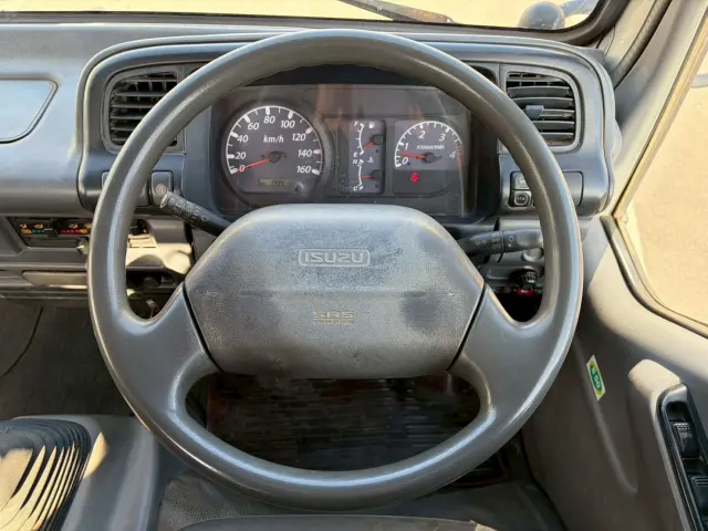 いすゞ エルフ PB-NPR81AR(2WD)の写真45
