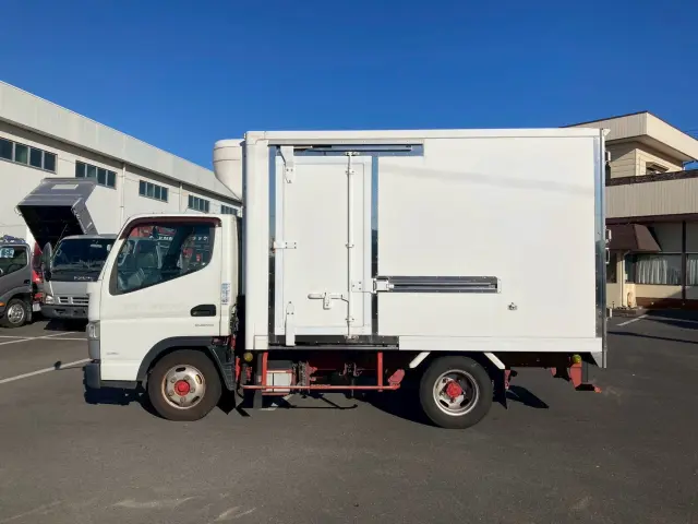 三菱 キャンター TPG-FEA20(2WD)の写真6