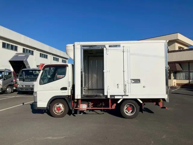 三菱 キャンター TPG-FEA20(2WD)の写真7