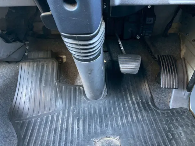 三菱 キャンター TPG-FEA20(2WD)の写真45