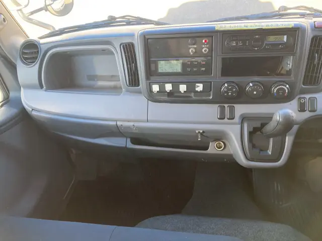 三菱 キャンター TPG-FEA20(2WD)の写真46