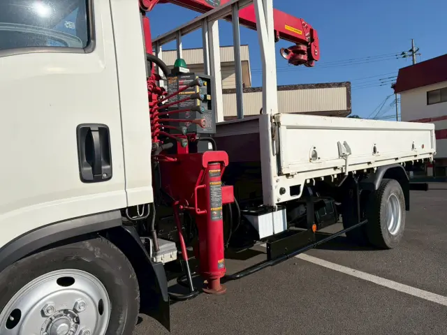 いすゞ エルフ TKG-NMR85AN(2WD)の写真16