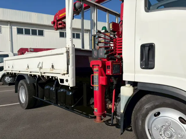 いすゞ エルフ TKG-NMR85AN(2WD)の写真24