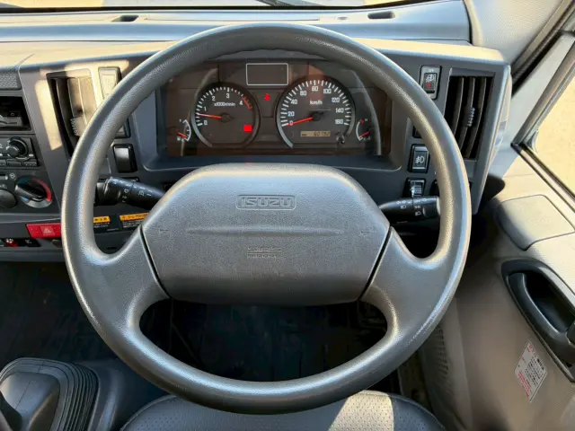 いすゞ エルフ TKG-NMR85AN(2WD)の写真40