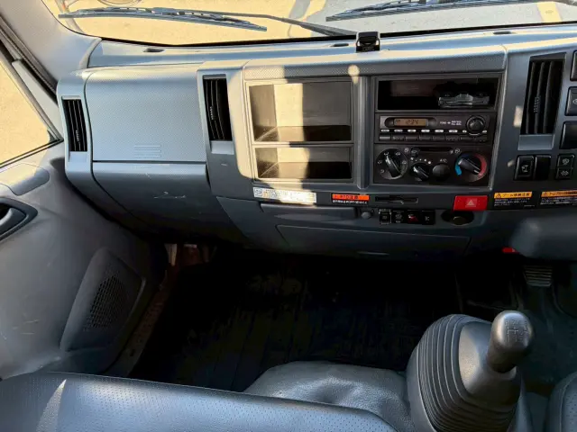 いすゞ エルフ TKG-NMR85AN(2WD)の写真45