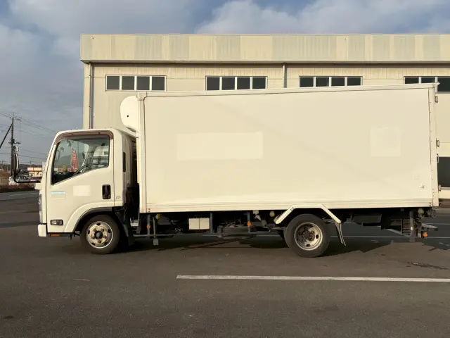 いすゞ エルフ TDG-NMR85AN(2WD)の写真6