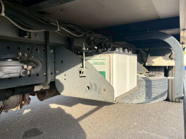 いすゞ エルフ TDG-NMR85AN(2WD)の写真16