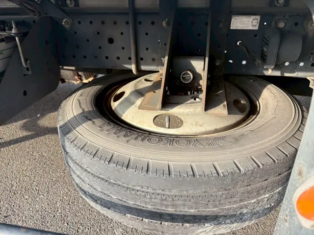 いすゞ エルフ TDG-NMR85AN(2WD)の写真18