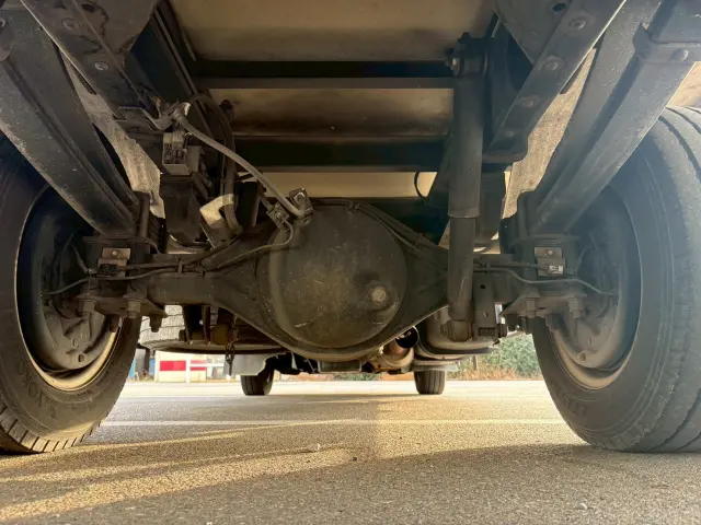 いすゞ エルフ TDG-NMR85AN(2WD)の写真34