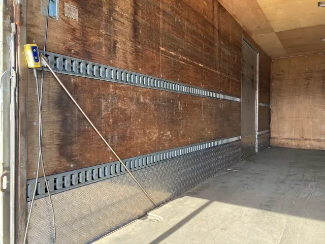 日野 レンジャー ADG-FD7JLWA(2WD)の写真16