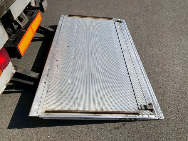 日野 レンジャー ADG-FD7JLWA(2WD)の写真18