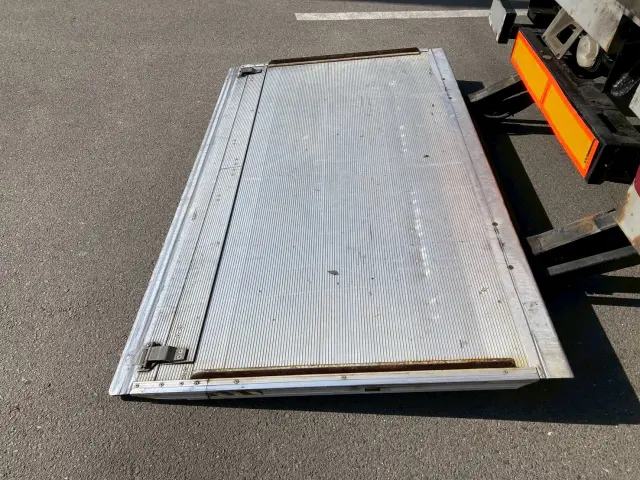 日野 レンジャー ADG-FD7JLWA(2WD)の写真19