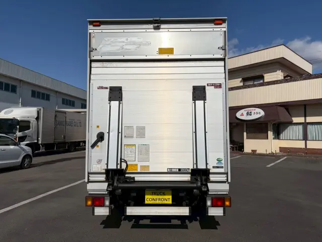 いすゞ エルフ TRG-NMR85N(2WD)の写真8