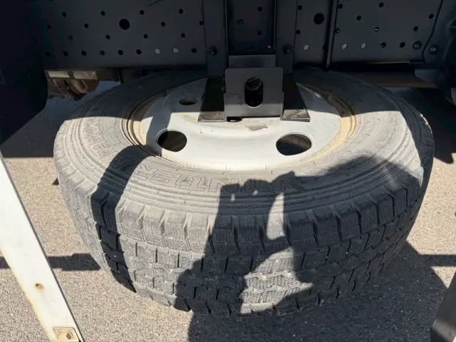 いすゞ エルフ TRG-NMR85N(2WD)の写真23