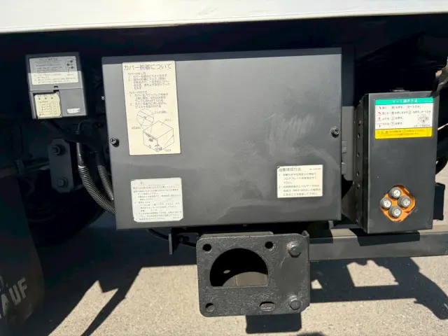 いすゞ エルフ TRG-NMR85N(2WD)の写真24