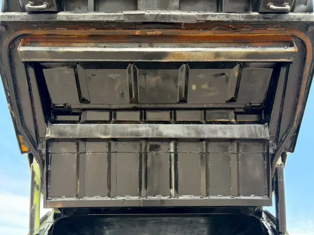 三菱 キャンター TKG-FEB90(2WD)の写真15