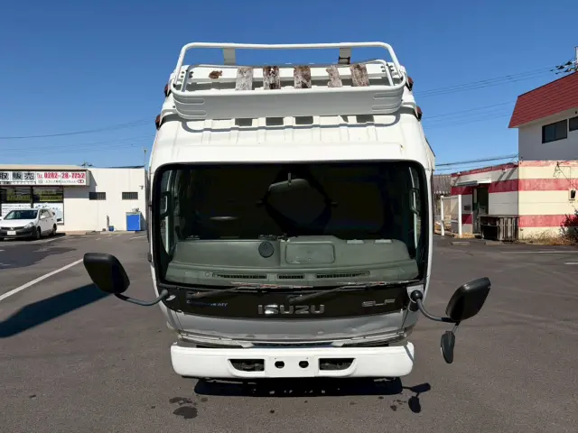 いすゞ エルフ KR-NKR81ED(2WD)の写真5