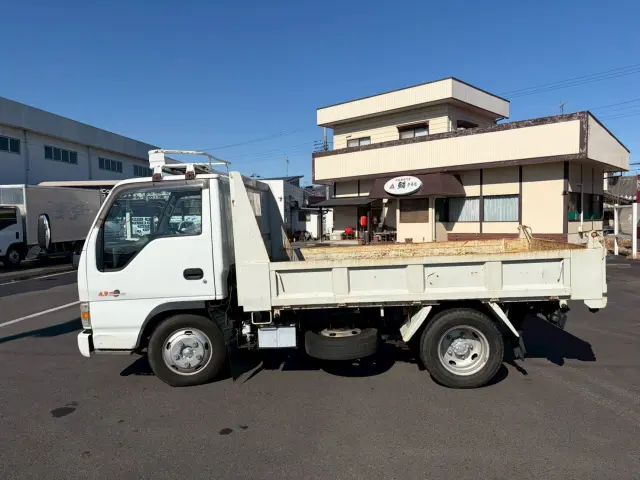 いすゞ エルフ KR-NKR81ED(2WD)の写真8