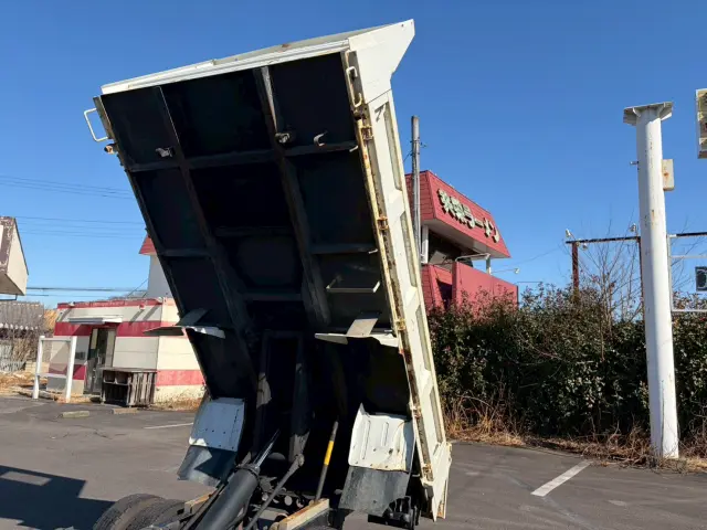 いすゞ エルフ KR-NKR81ED(2WD)の写真21