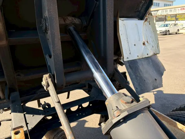 いすゞ エルフ KR-NKR81ED(2WD)の写真23