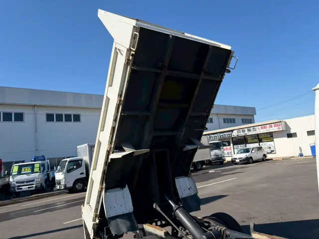 いすゞ エルフ KR-NKR81ED(2WD)の写真24