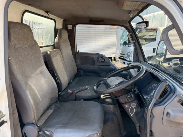 いすゞ エルフ KR-NKR81ED(2WD)の写真41