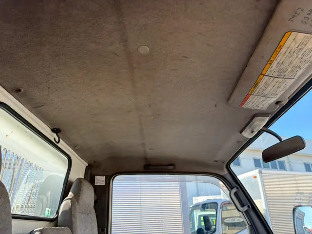 いすゞ エルフ KR-NKR81ED(2WD)の写真42