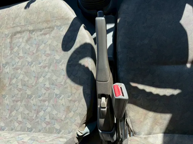 いすゞ エルフ KR-NKR81ED(2WD)の写真46