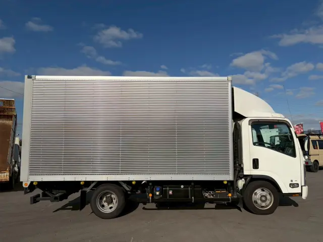 いすゞ エルフ 2RG-NPR88AN(2WD)の写真7