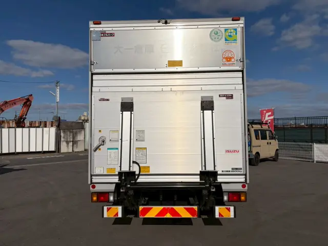 いすゞ エルフ 2RG-NPR88AN(2WD)の写真8