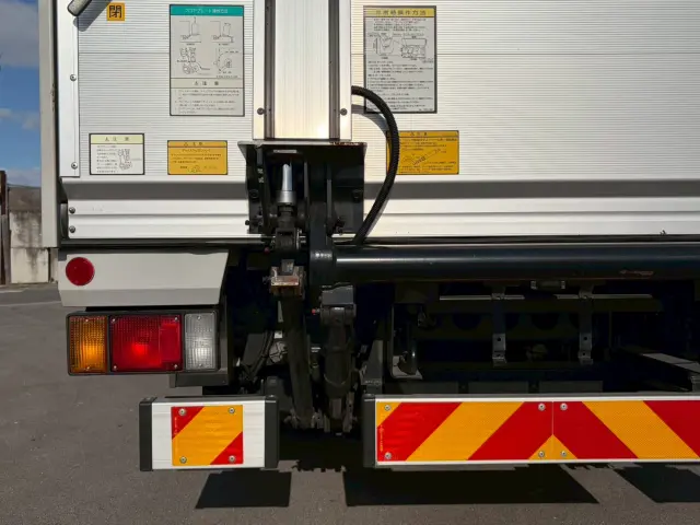 いすゞ エルフ 2RG-NPR88AN(2WD)の写真11