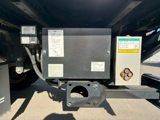 いすゞ エルフ 2RG-NPR88AN(2WD)の写真29