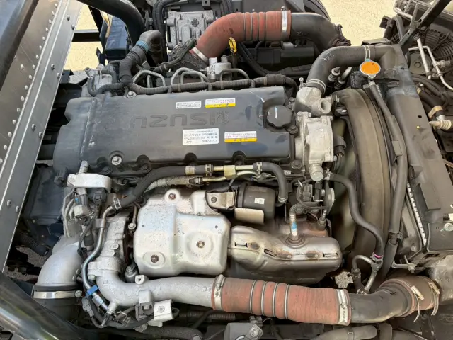 いすゞ エルフ 2RG-NPR88AN(2WD)の写真37