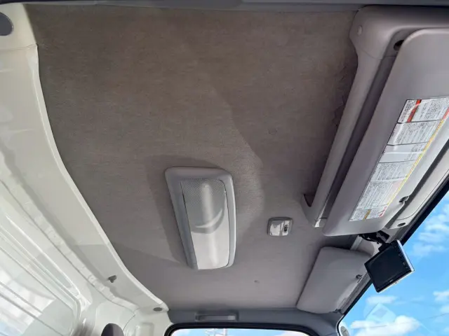 いすゞ エルフ 2RG-NPR88AN(2WD)の写真43