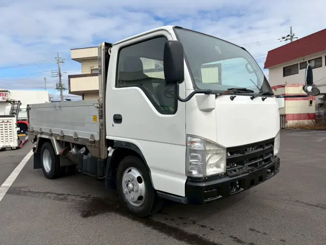 いすゞ エルフ BKG-NJR85AN(2WD)の写真4