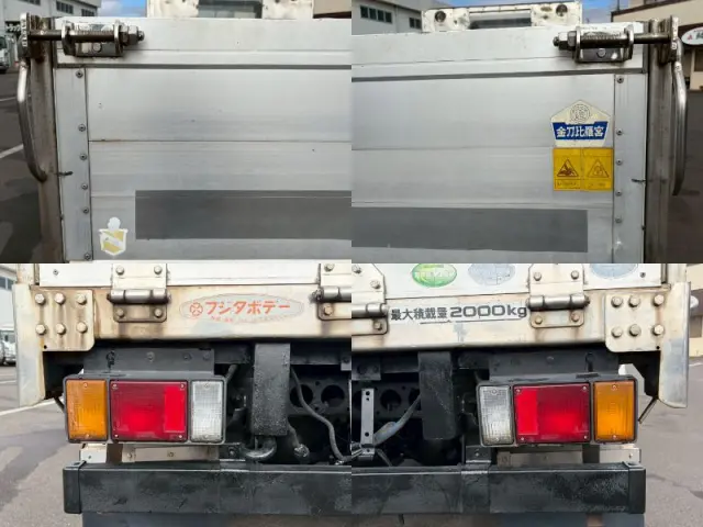 いすゞ エルフ BKG-NJR85AN(2WD)の写真10