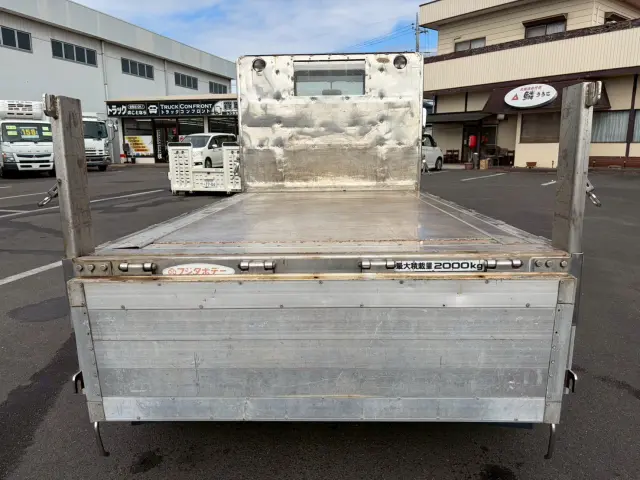 いすゞ エルフ BKG-NJR85AN(2WD)の写真11